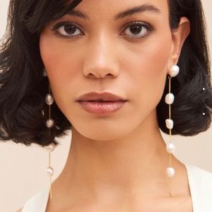 Cult Gaia Atum earrings gold/pearl NIB